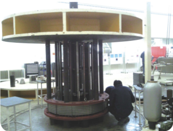 ZCN078-（300、500、800、1000）吨 定子铁芯下拉式套缸油压机成套设备